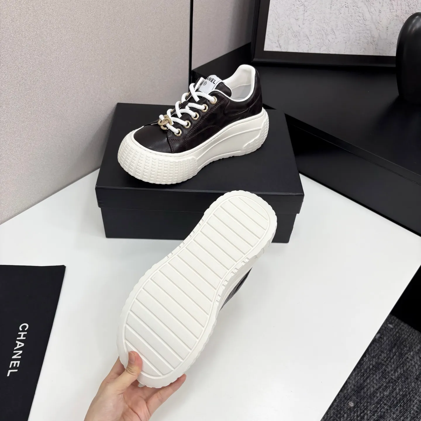 👟👟Ex-factory price 660👟👟 Chanel bread shoes ~ original calfskin panda shoes Chanel 25C latest hot style panda black and white sports shoes casual sneakers Xiaoxiang hot item classic black and white panda color coco girls must pay Fabric: original custom mixed sheepskin lining: original imported breathable mesh lining outsole: Original molded rubber + TPU combination Size: Women's 35-41